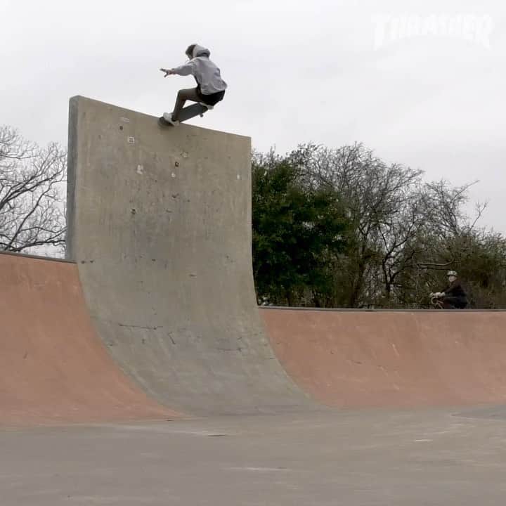 スラッシャーのインスタグラム：「🤯 @claykreiner’s DELUSIONAL part is LIVE on all Thrasher channels 🛰 🌀 @madnessskateboards」
