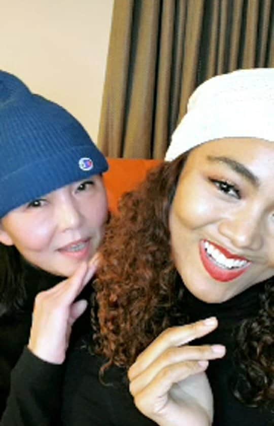Crystal Kayのインスタグラム：「今年こそは！this yea is the year of...  Special guest @tharealbenjaminbutton 😂」