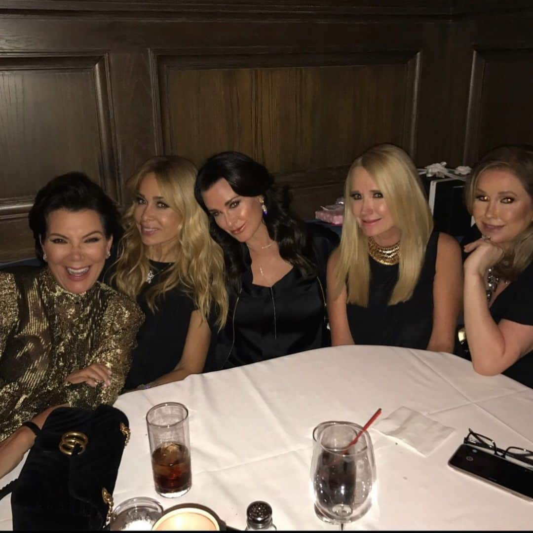 クリス・ジェンナーさんのインスタグラム写真 - (クリス・ジェンナーInstagram)「Happy birthday beautiful @kylerichards18!!! You are such a great friend, mommy, wife, sister and auntie!! Thank you for all of the decades of friendship, loyalty and amazing memories I will cherish forever!!!!! Can’t wait to celebrate with you soon!!! I love you Xoxox」1月11日 22時42分 - krisjenner