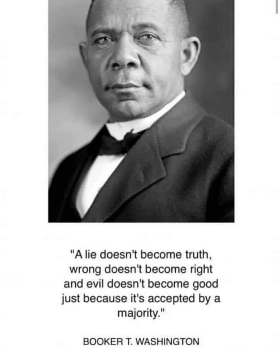 のインスタグラム：「We have watched trump spread lies for years and we have watched those that follow him allow the lies to live.  Why? trump would say one thing one day and then the very next day or week, he or his surrogates would say he never said it, that it was fake news or that he was kidding! The more they (trump, mcenany,sanders,spicer, and many more) had to defend trumps lies, the angrier they became. They would even refuse to do their jobs. There were months where this administration wouldn’t hold press briefings because they did not want to be held accountable to the truth.  They made many of us feel like they were losing their grip on reality. All of this obfuscation was coming from the most powerful house in the world. The truth doesn’t cost us anything, but the lies could cost us everything! I don’t know about you all but I am hopeful that we will be turning the page very soon. Oh, and for you still trumpers, this is not a lie, trump lost and he may even get locked up so at the end of the day he is a loser and all of you that still support him are going down with the ship! Grab your life jacket. #liesdontagewell」
