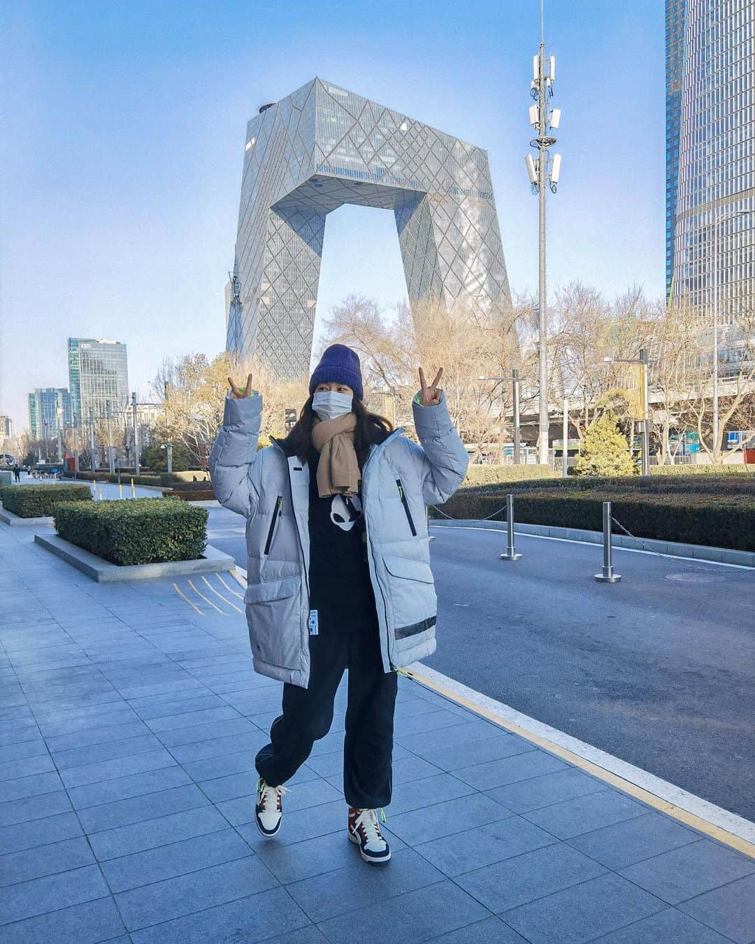 リウ・ウェンのインスタグラム：「Winter in Beijing ✌️✌️」