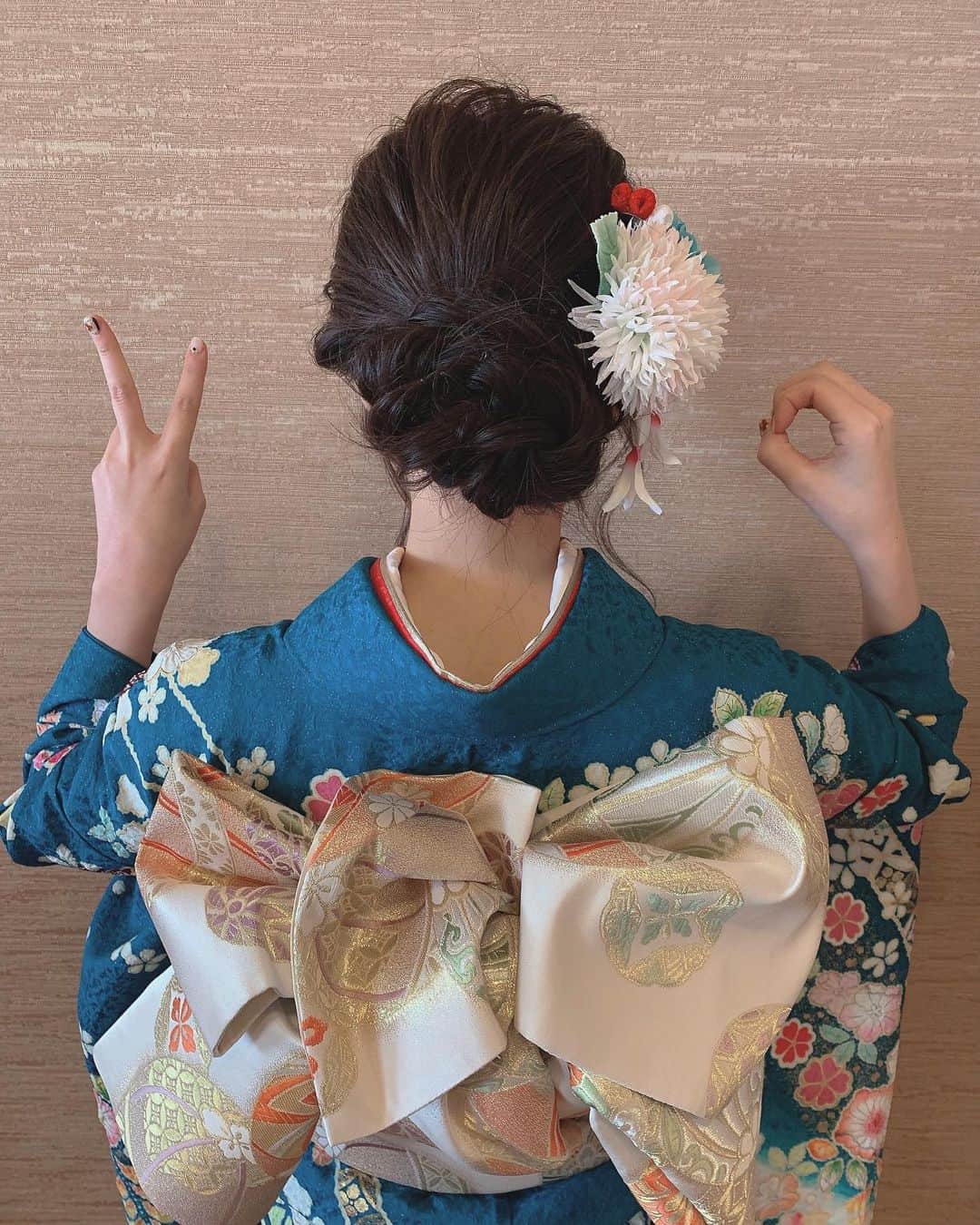 太田彩夏さんのインスタグラム写真 - (太田彩夏Instagram)「#成人式 #振袖ヘア」1月11日 22時54分 - ayamelody0817