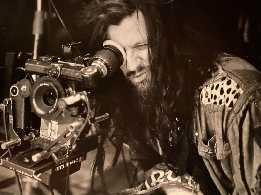ロブ・ゾンビのインスタグラム：「1995 directing the More Human Than Human video. The first video I directed alone. The others were co-directed to keep Geffen Records calm. They didn’t think I could handle it. This video won the MTV AWARD best hard rock video making me the first self- directed artist to ever win. Five years later I made House of 1000 Corpses. ☠️ #robzombie #morehumanthanhuman #whitezombie #mtvawards」