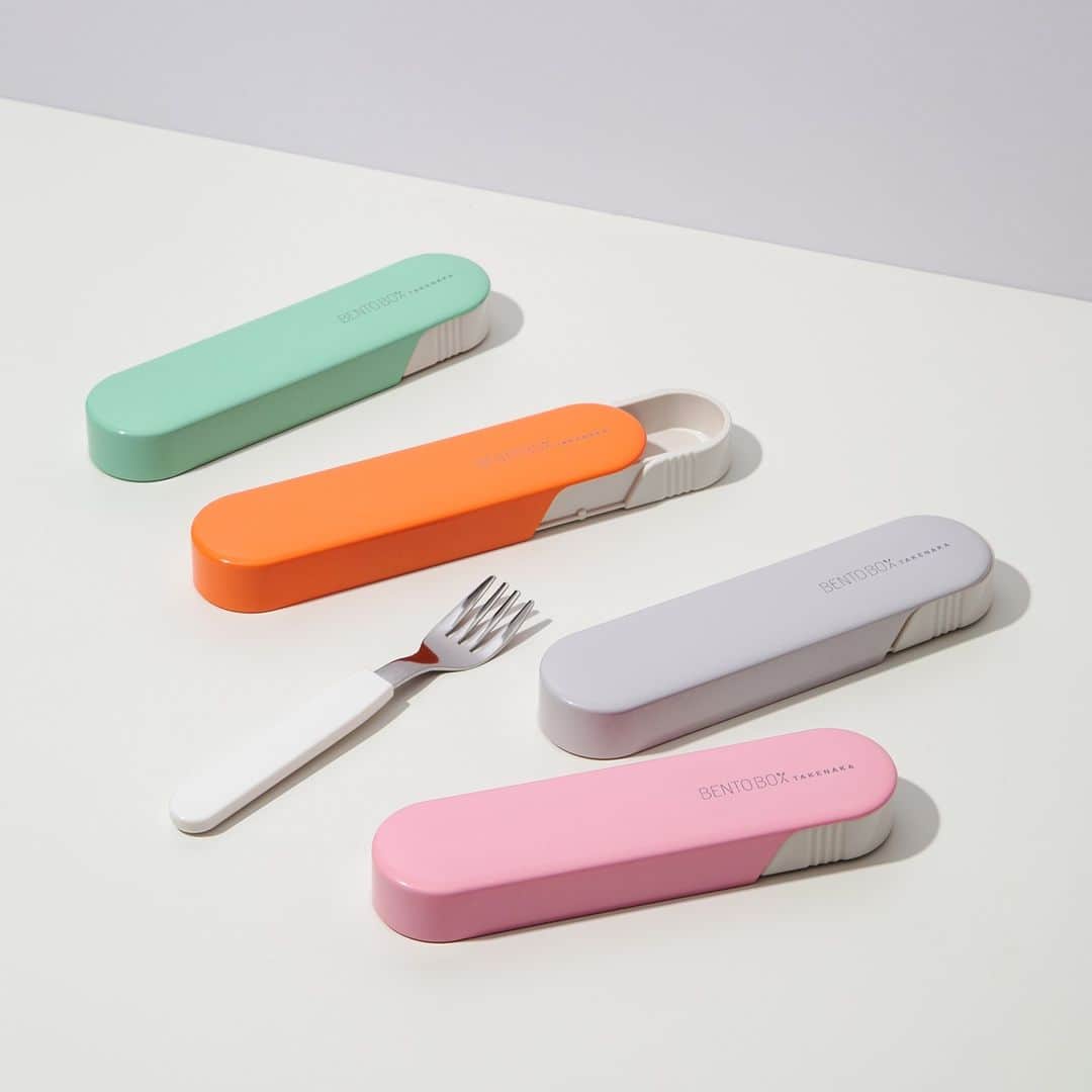 TAKENAKA BENTO BOXのインスタグラム：「TAKENAKA Fork and Case🧡✨⁠  Bento Box mealtime, this stylish Fork and Case accessory comes in a variety of colors to best match your personalized meal box choice.⁠  Colors: Spearmint, Tangerine Orange, ⁠Gray Champignon, Candy Pink⁠  Looking for more colors? Go check our website! Link in bio🤩⁠」