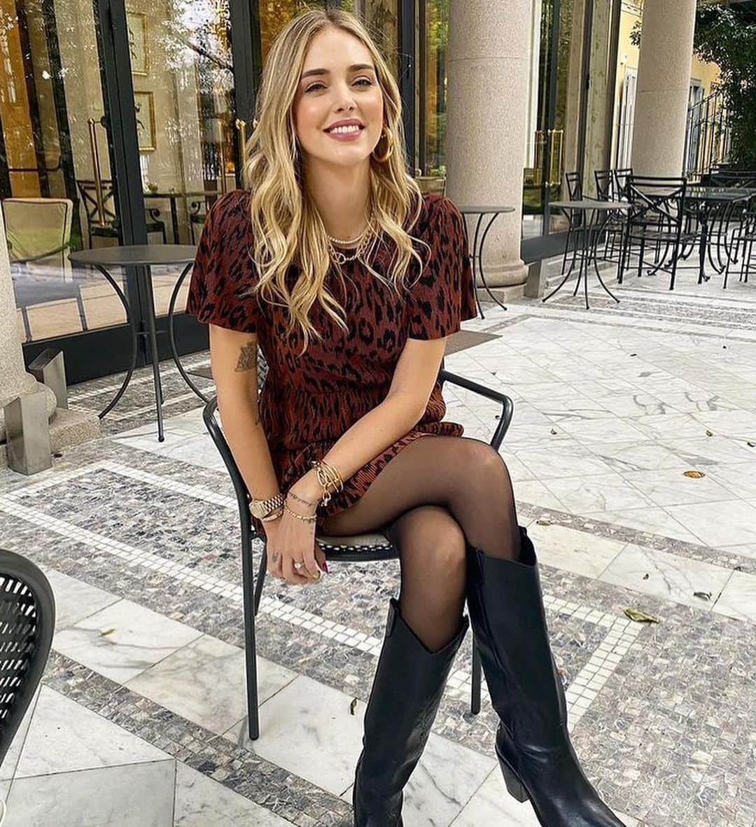 CALZEDONIAさんのインスタグラム写真 - (CALZEDONIAInstagram)「We love all the beautiful looks our @chiaraferragni wore with her #Calzedonia Tights! #Repost #ChiaraWearsCalzedonia」1月11日 23時10分 - calzedonia