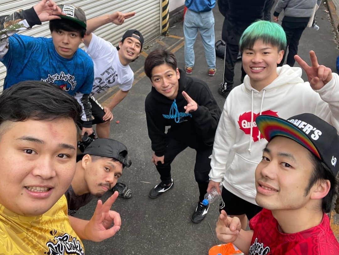 ジョージのインスタグラム：「こっちにもあげちゃう。 きょんの背中を盛大にに押して追いやったことに対しては何の悔いもありません。那須川天心さんは本当にオーラあってカッコ良かった...」