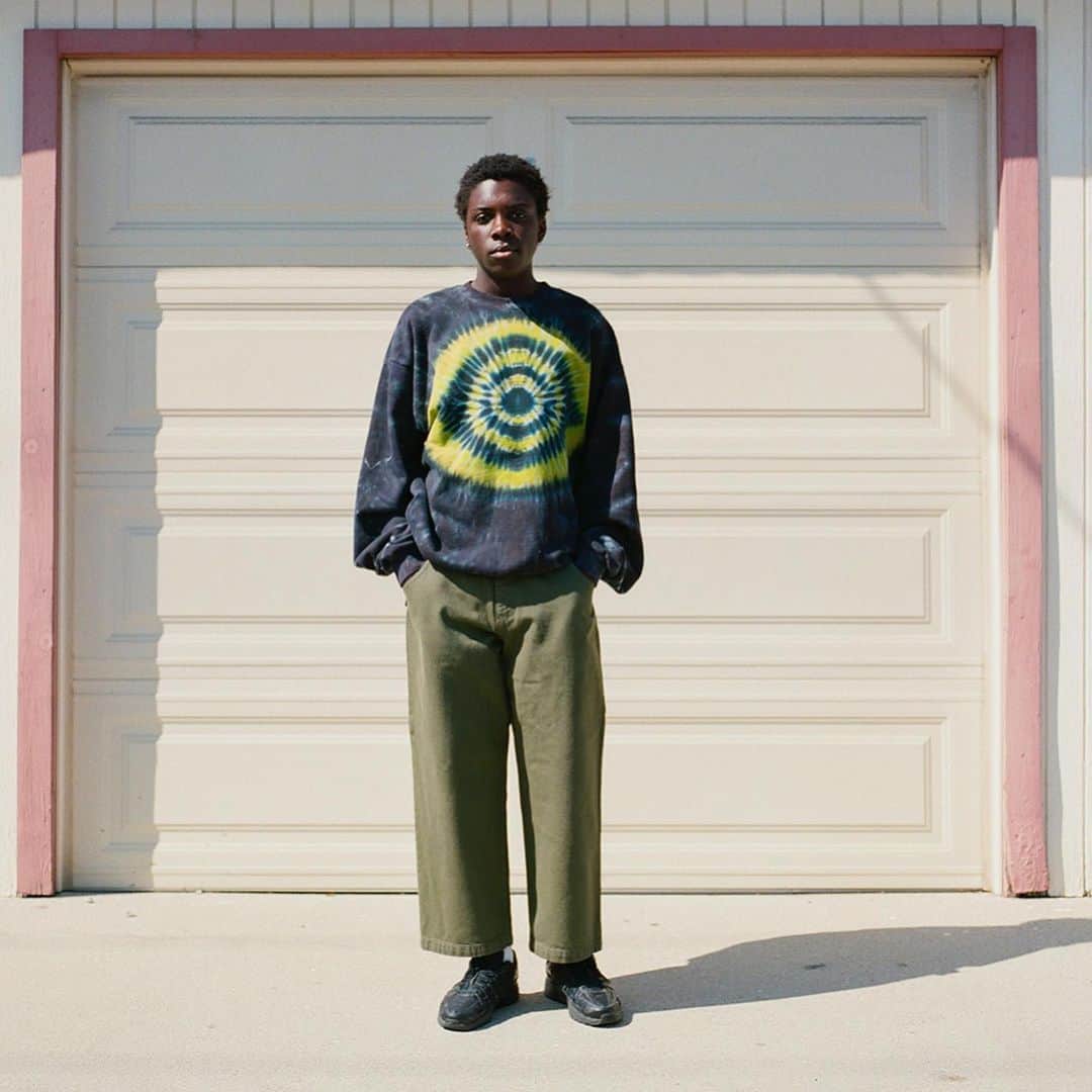 サキャスティックのインスタグラム：「@insomniacltd   Eye Burst Crewneck Black Heavyweight cotton fleece, pre-shrunk, custom tie dye of an eye on the front. Made in USA.  Galaxy Jean Olive 14 ounce bull denim, overdyed. Made In Los Angeles.」
