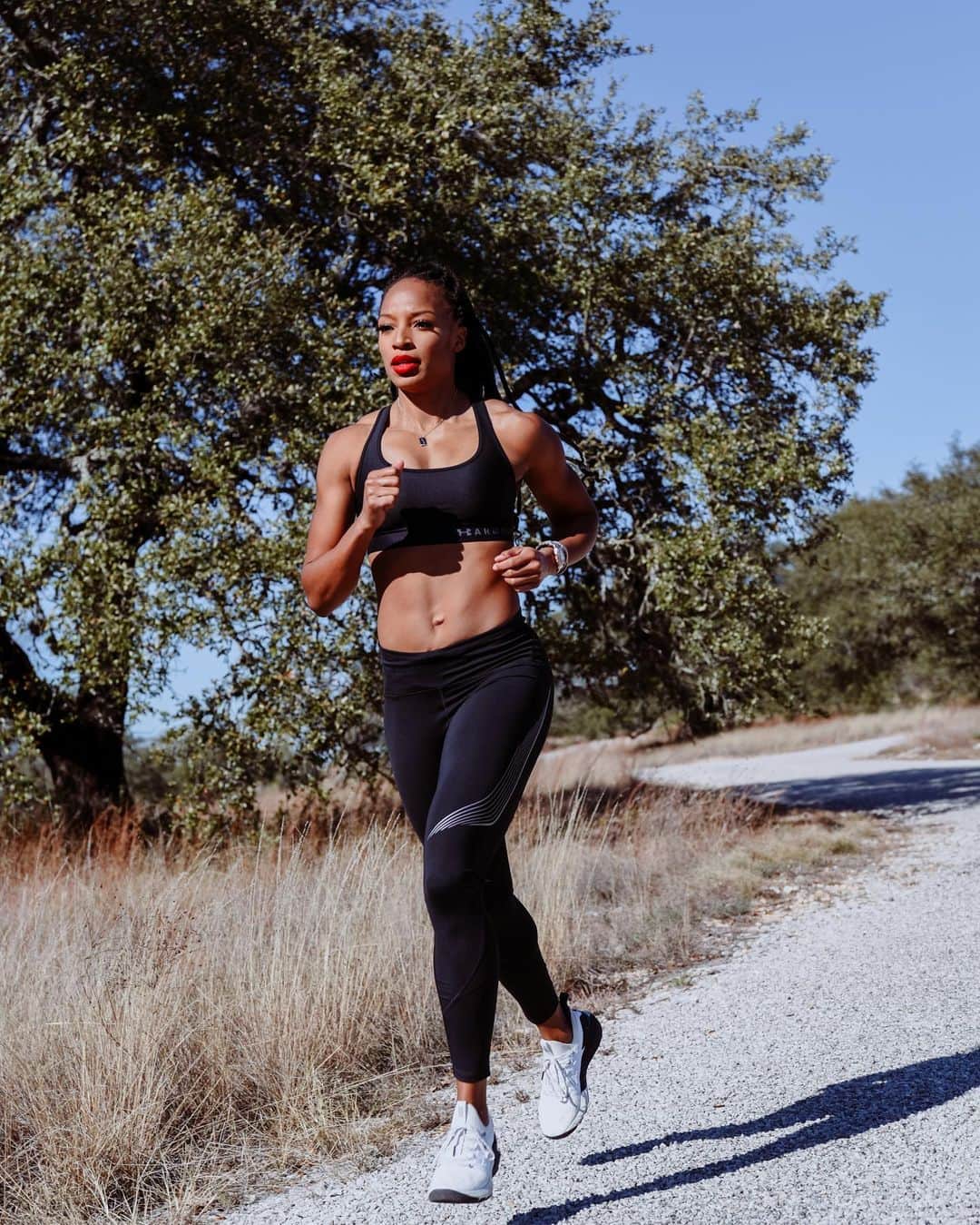 ナターシャ・ヘイスティングスのインスタグラム：「The journey will have ups, downs, twists, and turns. Trust the process, and know that your path is uniquely yours! 💕💪🏽🏃🏽‍♀️ #MotivationMonday」