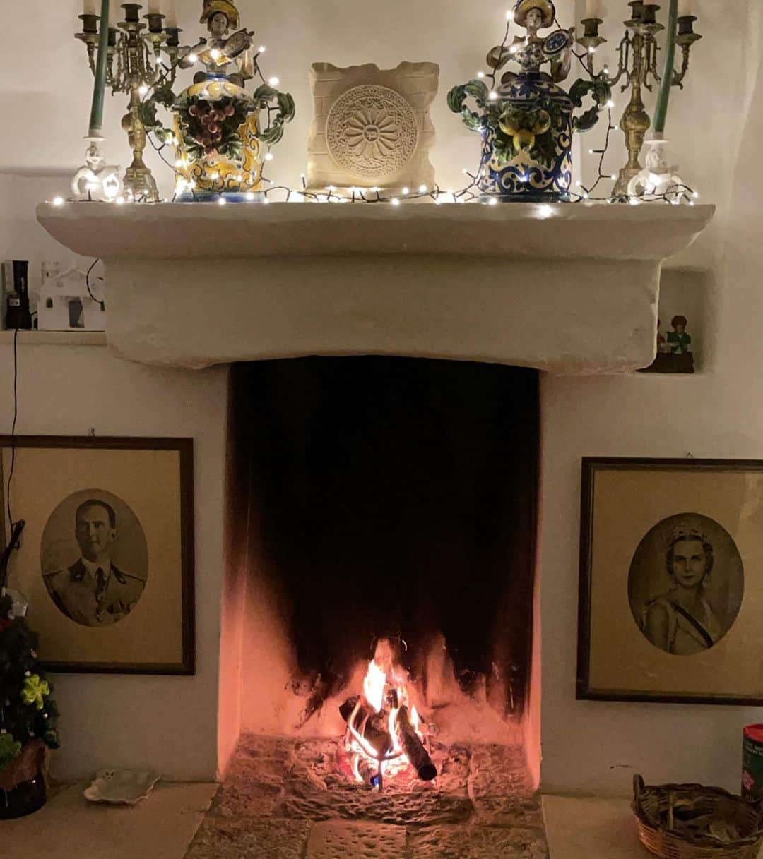 アンナ・デッロ・ルッソさんのインスタグラム写真 - (アンナ・デッロ・ルッソInstagram)「Home 🔥❤️❤️❤️ #villavillacolle」1月12日 0時02分 - annadellorusso