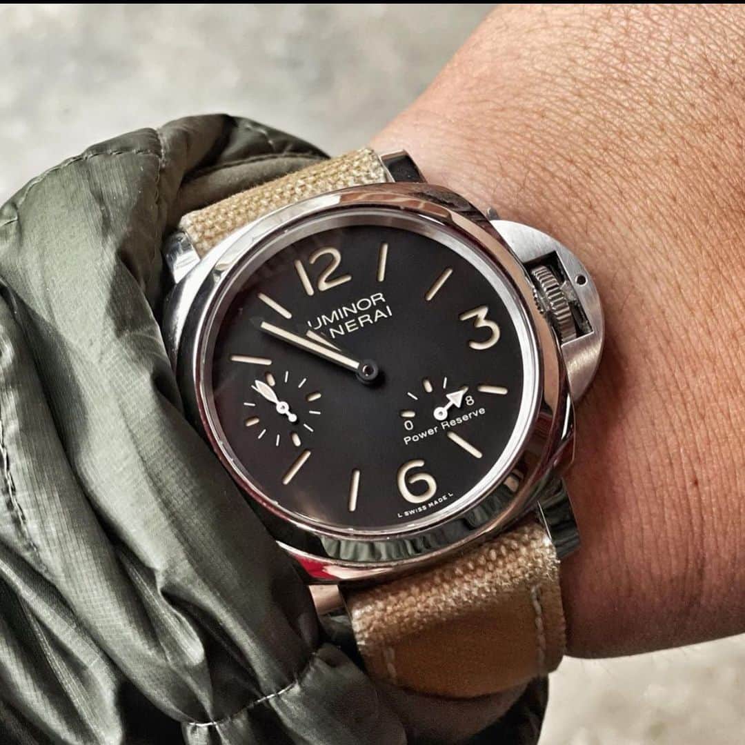 パネライのインスタグラム：「What are your thoughts on the #Panerai #PAM795 Luminor Marina with Power Reserve?  Are you a fan of the throwback arrow indicator? Or would you rather not have it?  Pic by @chen_557 #paneraicentral」