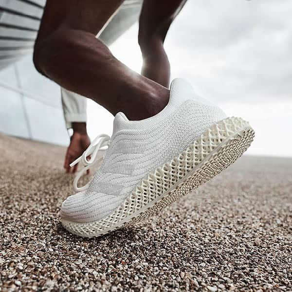 adidas Runningのインスタグラム：「Reborn to create the future of running #feelthefuture  🔎 check out the adidas app. Sign up starts January 13th」