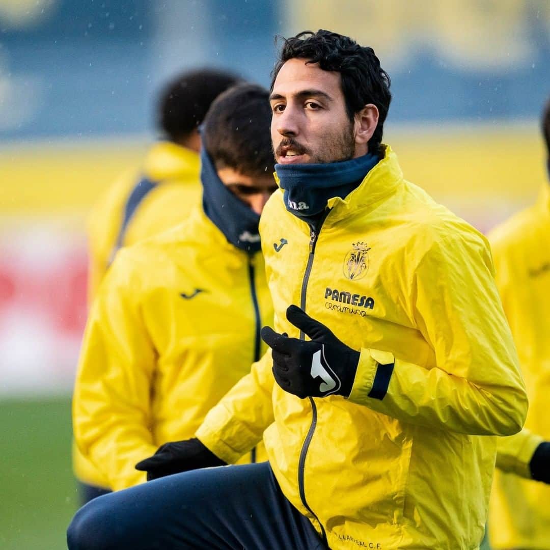ビジャレアルCFのインスタグラム：「Tras dos días de descanso, el #Villarreal retomará los entrenamientos el martes en las instalaciones de Miralcamp.  El conjunto de @unaiemery_ comenzará así a prepara su eliminatoria de la #CopaDelRey ante el @cdtoficial (domingo, 18.00h, Heliodoro Rodríguez, en directo por @dazn_es). . After two rest days, #Villarreal will return to training at the Miralcamp training ground this Tuesday.  @unaiemery_’s side will begin to prepare for their #CopaDelRey knockout tie against @cdtoficial (Sunday, 6pm CET, Heliodoro Rodríguez, live on @dazn_es in Spain). . #futbol #football #soccer」