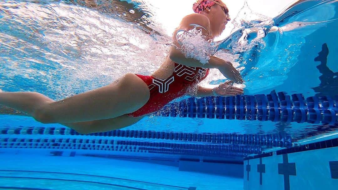Julieさんのインスタグラム写真 - (JulieInstagram)「With patience and experience, one can do anything ⏰💫 . . . . #arenawaterinstinct #swimmer #summerjulep #swimming #swim #goswimming #instaswim #natation #natacion #instaswimming #mastersswimming #instaswimmer #usaswimming #swimtraining #swimpractice #myswimpro #swimsmarter #goswim」1月12日 0時19分 - summerjulep