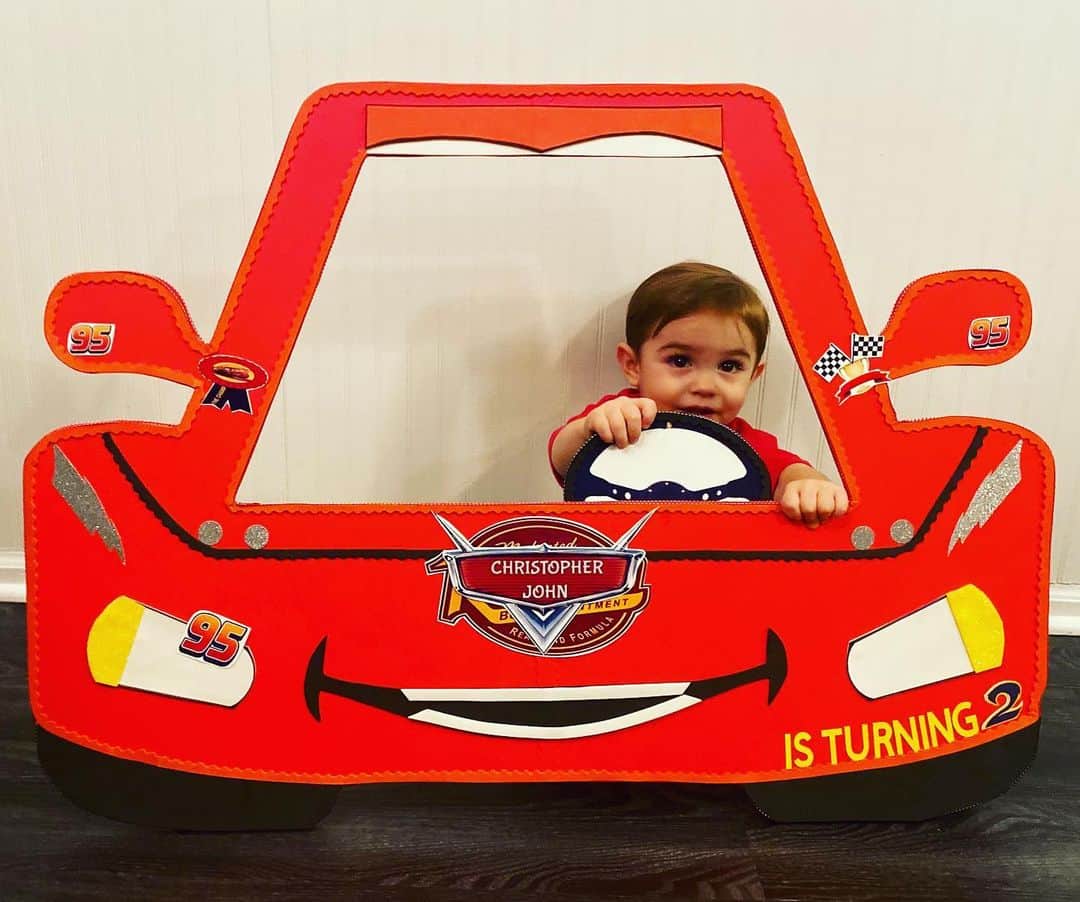 のインスタグラム：「They see me rollin .. they hatin 😎✌🏻 #boymom #cars #2goingon20」