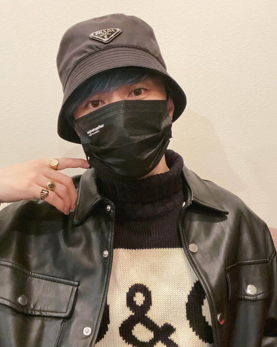 DJ FUMIのインスタグラム：「自動ドアに認識されないコーデ」