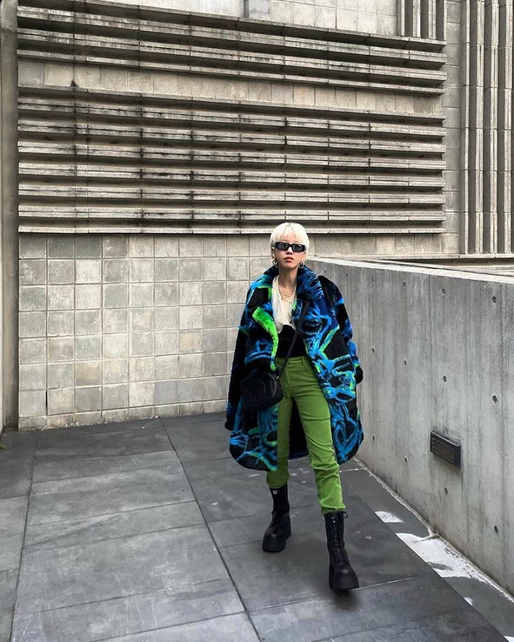 アイスバーグのインスタグラム：「The definition of edgy style @naras._ #Iceberg1974 #sportswear #Loony Tunes」
