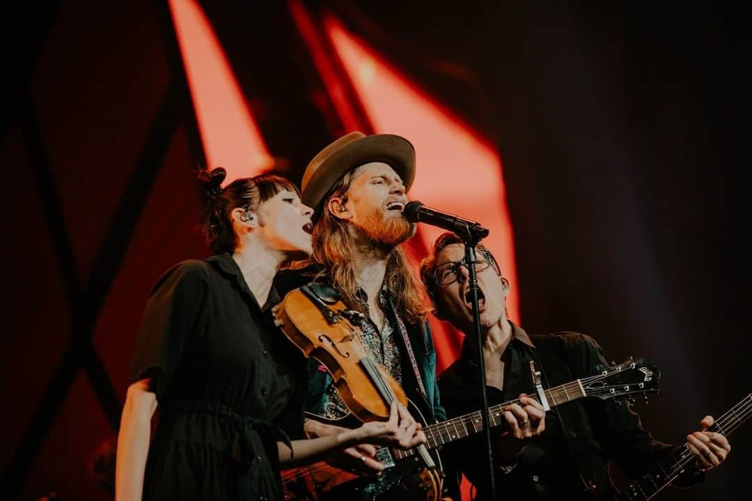 The Lumineersのインスタグラム：「Home is where I want to be」