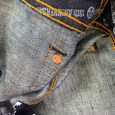 Denimioさんのインスタグラム写真 - (DenimioInstagram)「That broken twill goodness! Keep your eyes peeled for the pre-order! #momotarojeans 15th anniversary   #Denimio #denim #denimhead #denimfreak #denimlovers #jeans #selvedge #selvage #selvedgedenim #japanesedenim #rawdenim #drydenim #worndenim #fadeddenim #menswear #mensfashion #rawfie #denimporn #denimaddict #betterwithwear #wabisabi」1月12日 1時05分 - denimio_shop