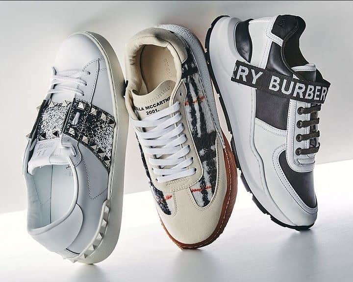 GILTのインスタグラム：「Sporty, chic, and all $499 and under. Tap to shop #Burberry, #Valentino, and #StellaMcCartney.」
