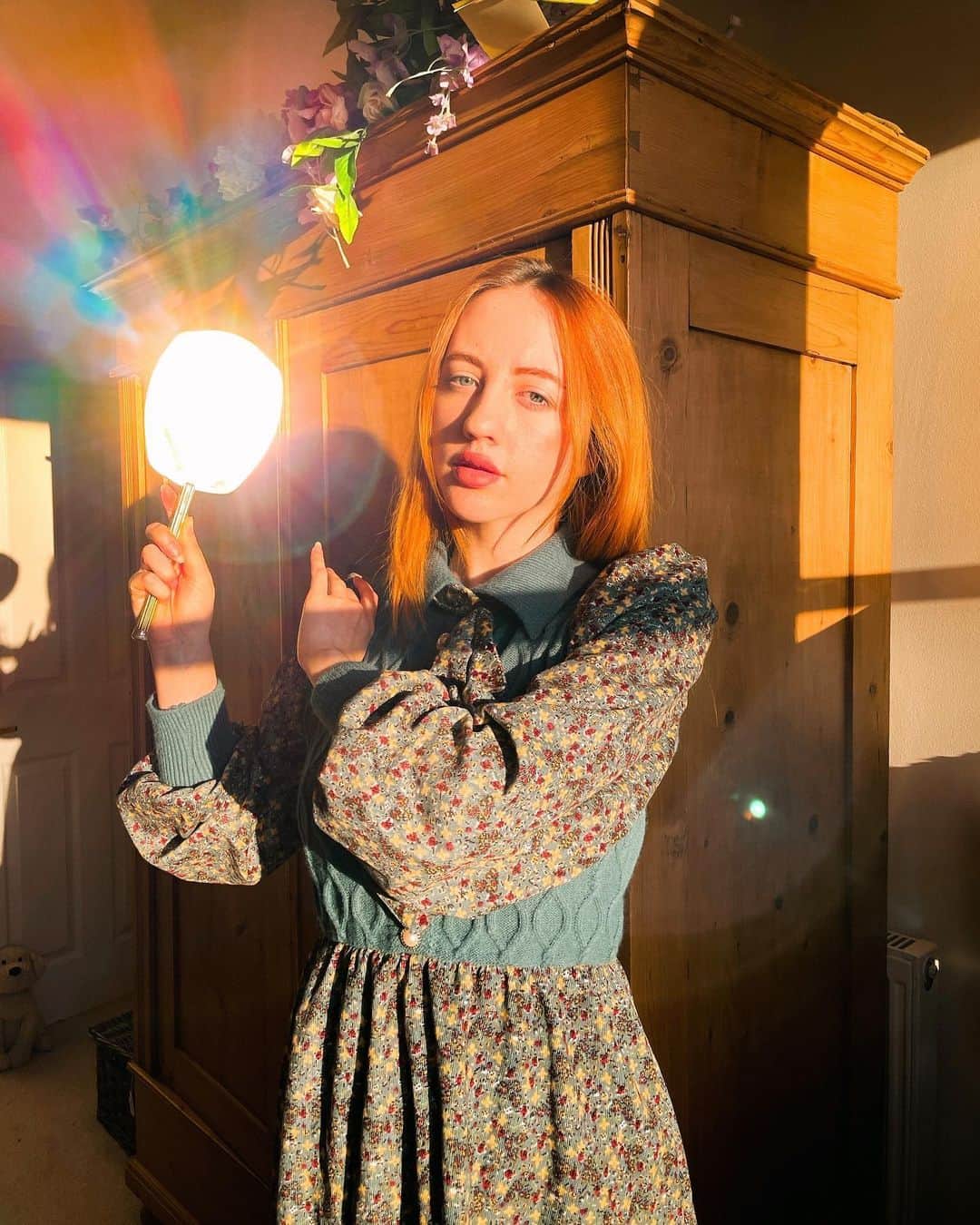 ベッキー・クルーエルのインスタグラム：「Bottling the sun when I see it 🌅」