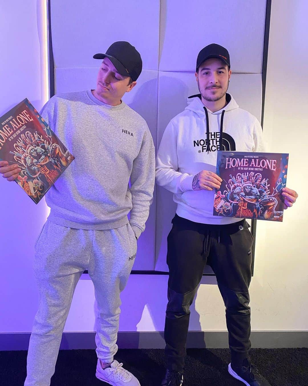 Blasterjaxxさんのインスタグラム写真 - (BlasterjaxxInstagram)「Received this awesome gift 🎁 Thanks @smashthehouse for the cool LP of the Christmas Album 🤘  Back to the studio! New music coming soon 🔥🔥」1月12日 2時07分 - blasterjaxx