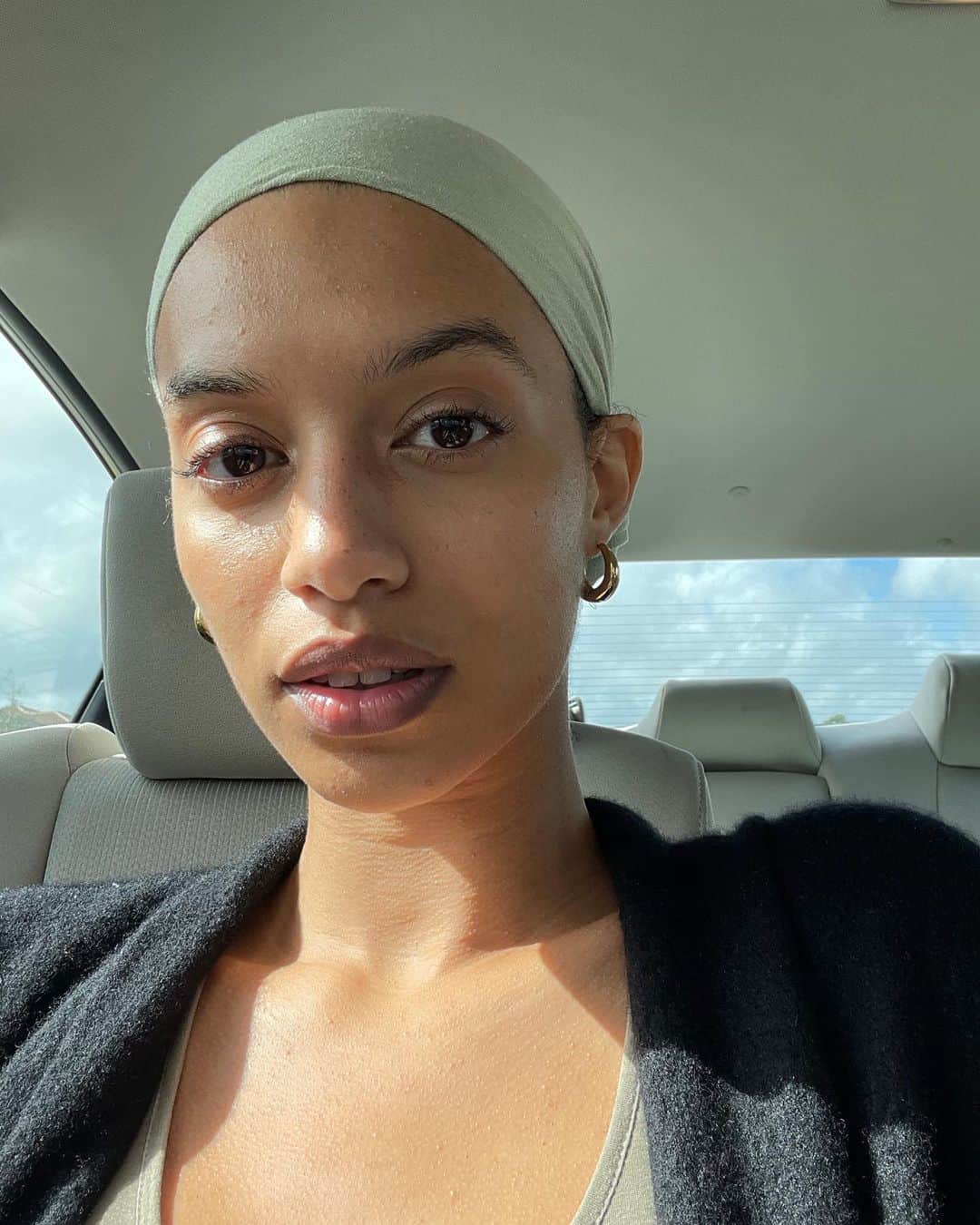 のインスタグラム：「last week was triggering to say the least. doing my best to not let it’s goal of inciting fear, distraction and anger take hold. So back to putting attention towards the new earth and creating what I want to see in this world. 🤎」