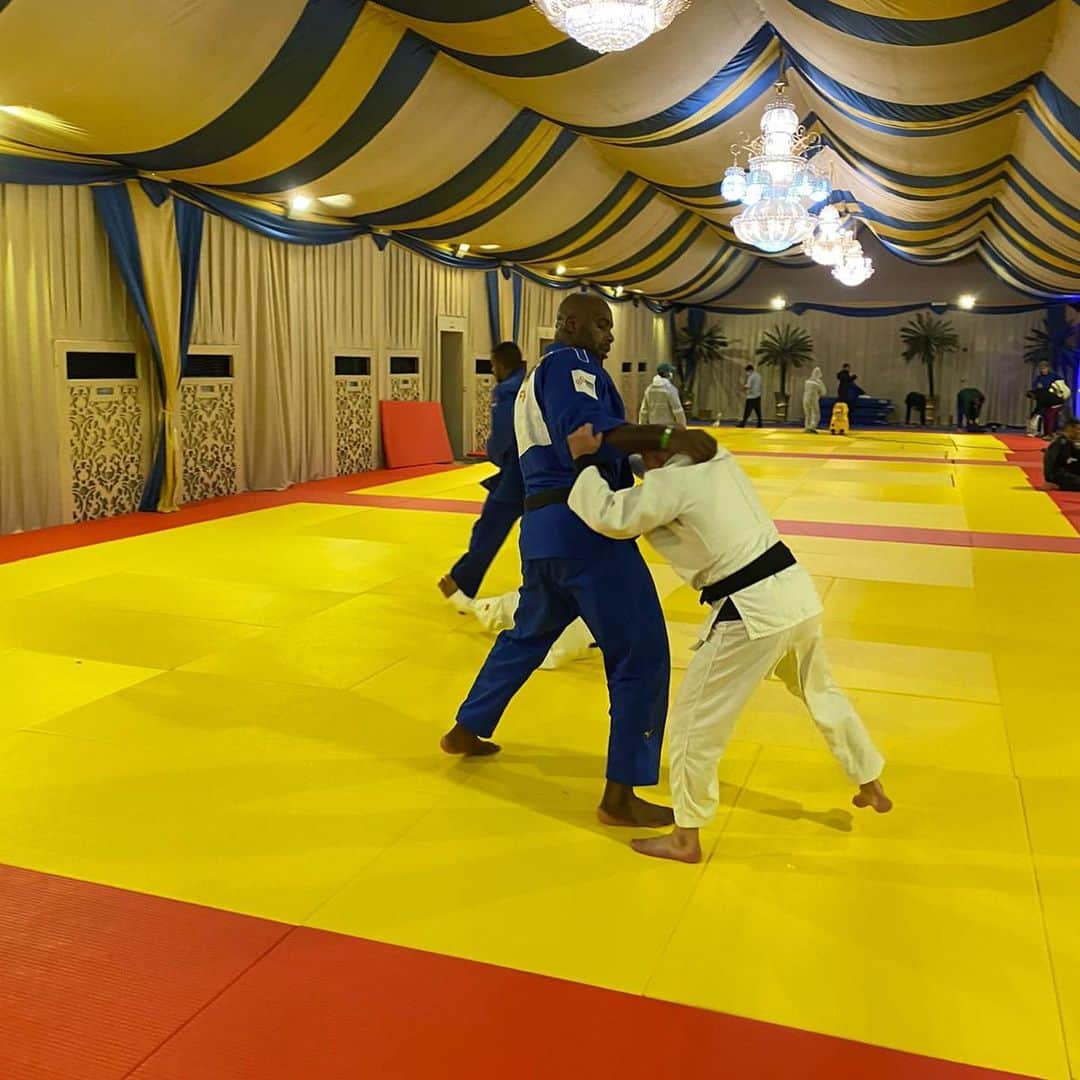 テディ・リネールさんのインスタグラム写真 - (テディ・リネールInstagram)「Prise de marques, à deux jours de la compet' 👊🏾🥋  Taking my marks, two days before starting competition #JudoDoha 👊🏾🥋」1月12日 2時55分 - teddyriner