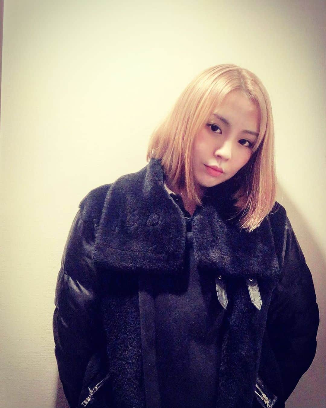 矢吹世奈のインスタグラム：「🖤」