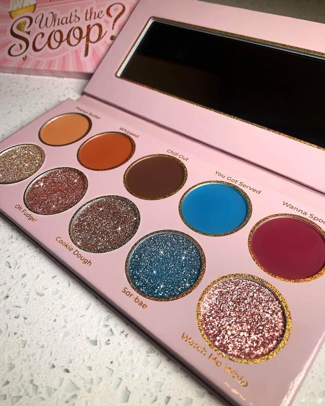 LiveGlamのインスタグラム：「SCOOP there it is 🍨 With pressed glitter and matte shades like these, you know you can’t settle for just one scoop! Grab a spoon and get your hands on our #LiveGlam “What’s The Scoop” palette today ✨🎨 #LiveGlamFam」