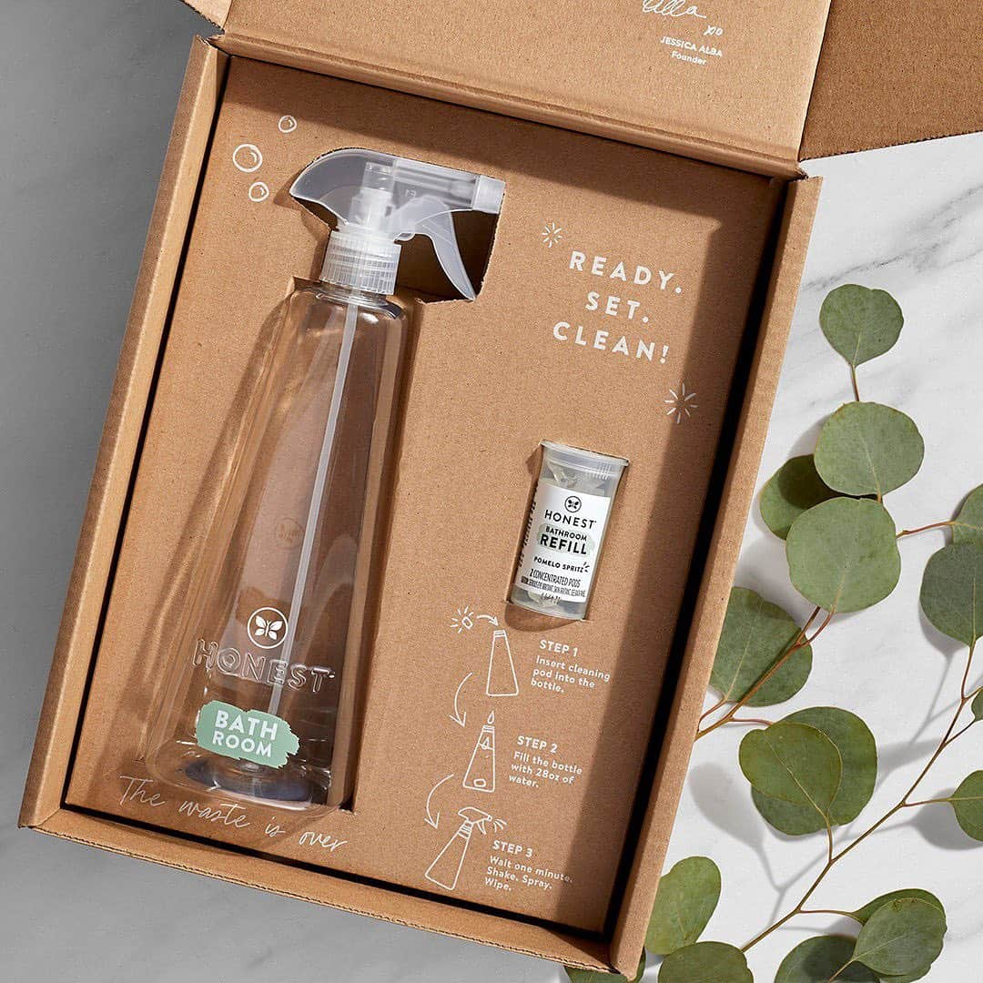 The Honest Companyさんのインスタグラム写真 - (The Honest CompanyInstagram)「Clean responsibly with our NEW Conscious Cleaning Kits. Thoughtfully designed with reduced packaging to produce less waste, our Conscious Cleaning bottles are made to be used again and again. ⁣🔁 ⁣ 1️⃣ Clean Vibes Kit ⁣ 2️⃣ Multi-Surface Refillable Cleaning Kit, Starter Pack ⁣ 3️⃣ Glass Refillable Cleaning Kit, Starter Pack ⁣ 4️⃣ Bathroom Refillable Cleaning Kit, Starter Pack ⁣ ⁣ Shop now on Honest.com + @Amazon.✌️ 🌎⁣ ⁣ #ConsciousCleaningEssentials #TheWasteIsOver #HonestCompany」1月12日 4時25分 - honest