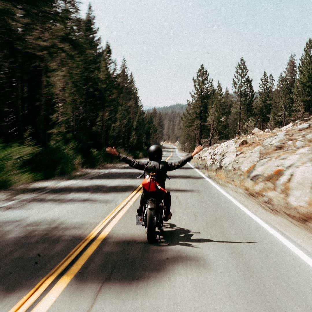 ニクソンのインスタグラム：「To a life well lived #Nixon #RoadTrip」