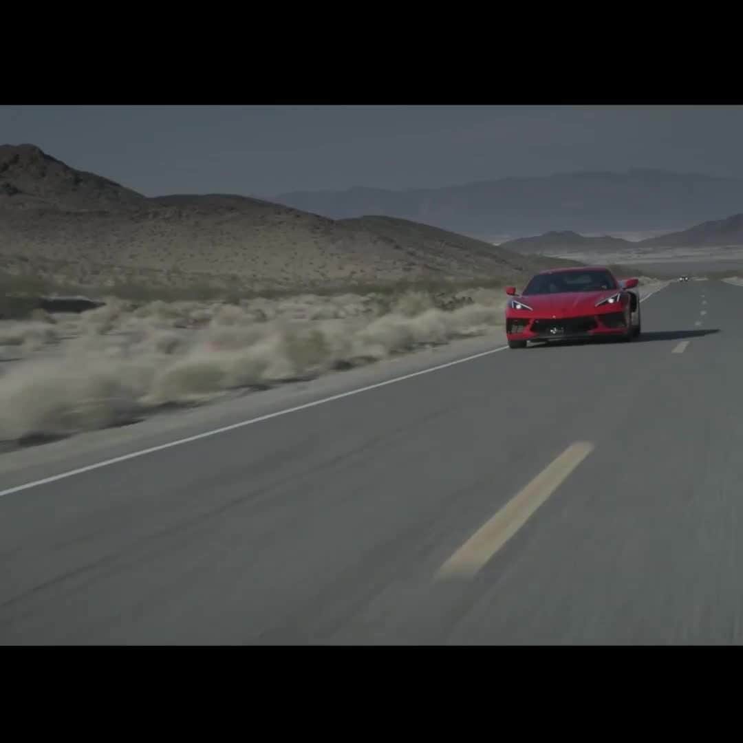 Corvetteのインスタグラム：「Buckle up. The mid-engine #Corvette #Stingray is hitting the streets, virtually, in @forzahorizonofficial 4, Jan. 14.」