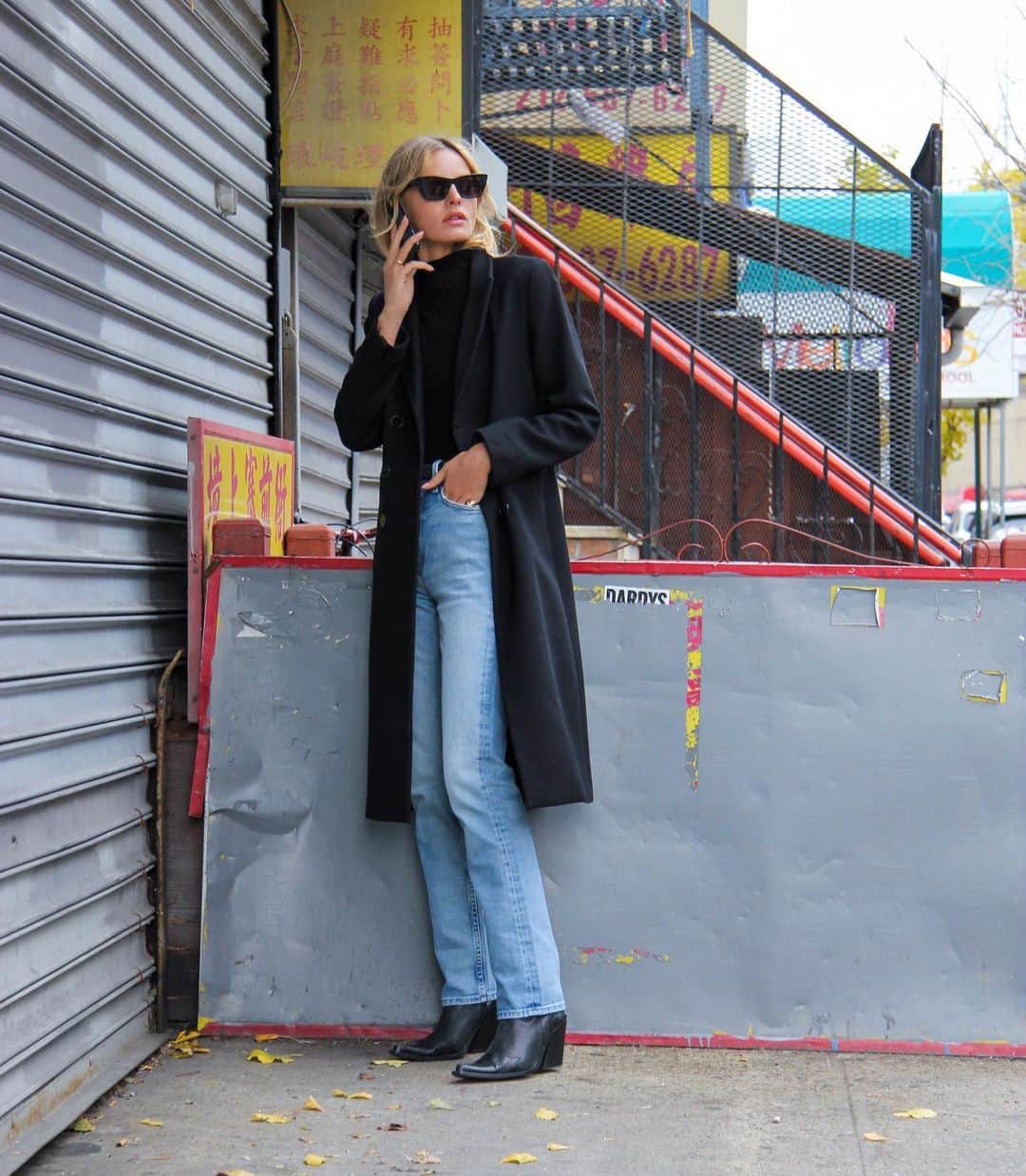 motherdenimのインスタグラム：「You Rang?」
