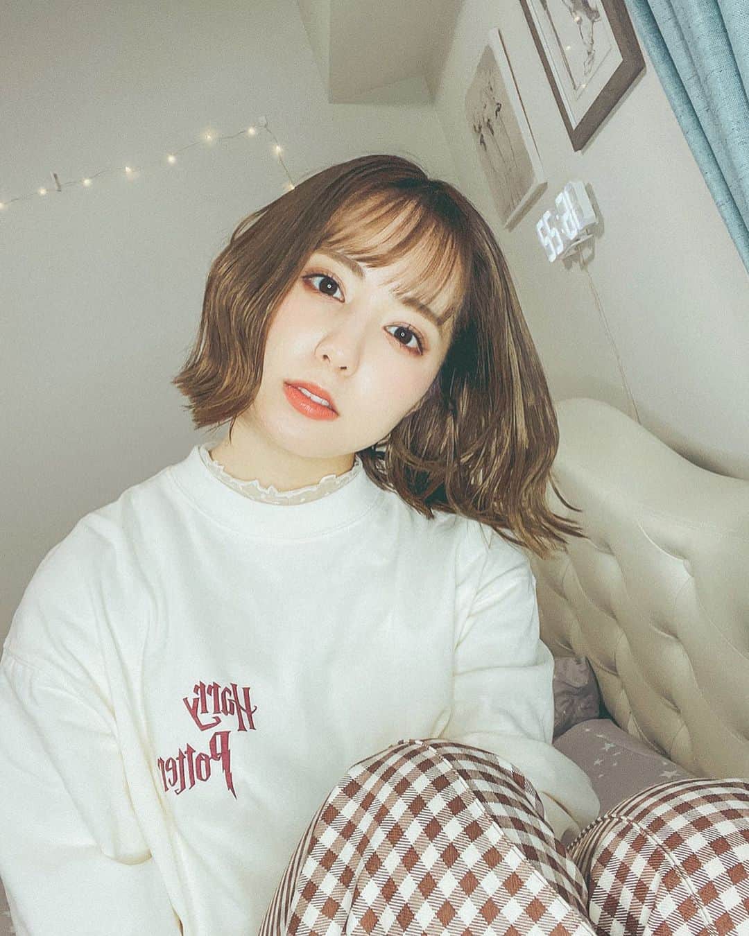 前田美里のインスタグラム：「ハリーポッター。🐍 . . #火曜日 #ハリーポッター #GU #コラボ  #ファッション #photo #ショート #ボブ #ファインダー越しの私の世界 #被写体 #写真好きな人と繋がりたい  #おうち時間 #stayhome #写真 #ヲタク #櫻坂46 #欅坂46 #日向坂46 #フォロー #フォロワー募集中  #idol #fashion #japanesegirl #follow #followme #좋아요 #팔로우미 #팔로미 #오오티디 #harrypotter」