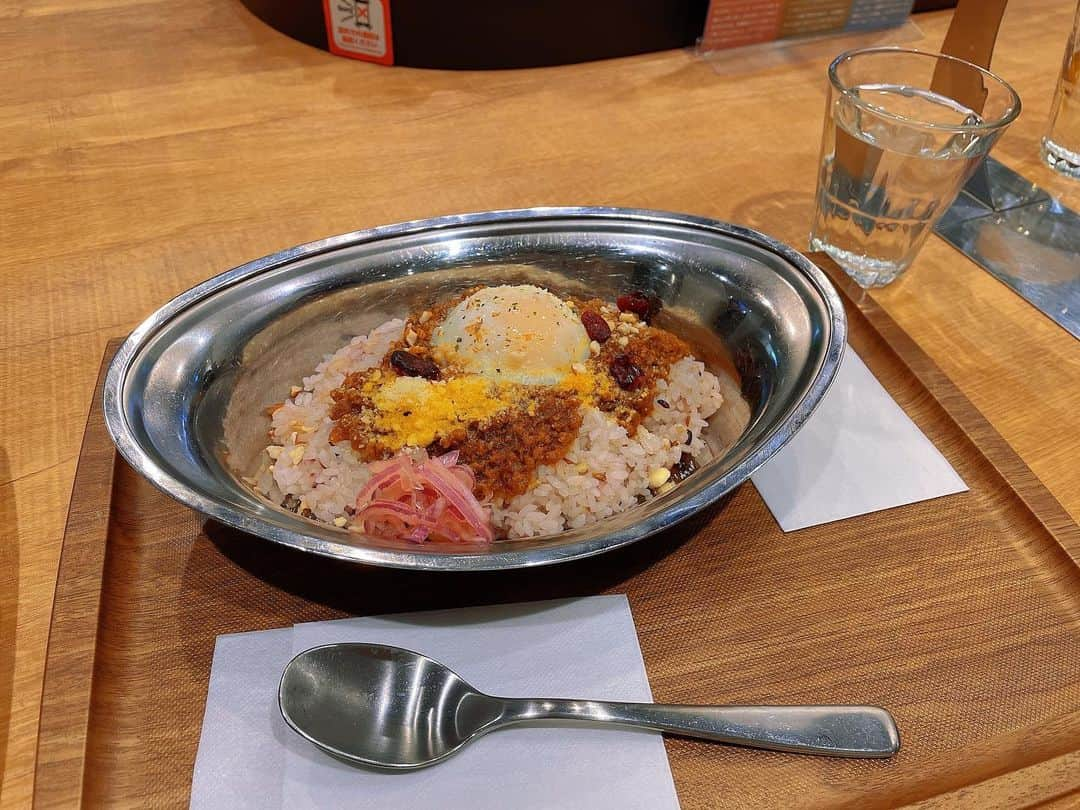 加藤美帆さんのインスタグラム写真 - (加藤美帆Instagram)「天才的に美味しかった🍛。 辛いんだけどね、スパイスめちゃ聞いてて秒で食べた🤤 ちなみに雑穀米選んだ🤤🤤🤤💗 #curry #カレー #instagood  #instagram  #instalike  #instapic  #instafood  #美味しかった #外で食べるカレーはやはりスパイスバリバリ入ってるやつに限る」1月12日 15時31分 - miho_kato07