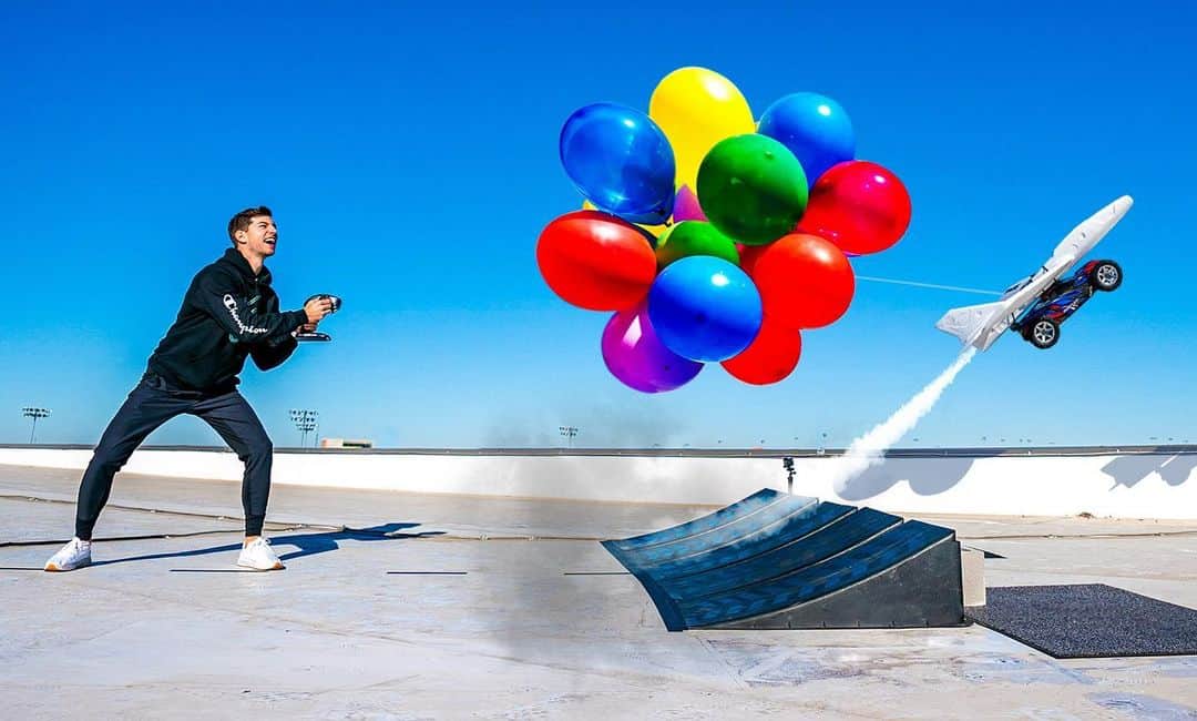 Dude Perfectのインスタグラム：「Flying RC Car Battle is LIVE!! 🏎💨 Hit the link in our bio to see who takes home the first battle of 2021!」