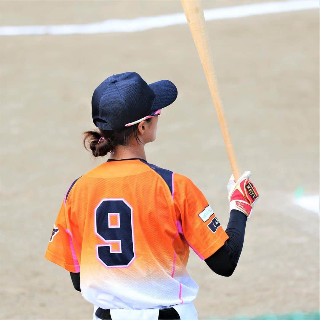 加藤優さんのインスタグラム写真 - (加藤優Instagram)「＊  【ご報告】  所属チームが決定いたしましたので ご報告させていただきます。  昨年助っ人で大会にも出場させていただきました 〝GOODJOB女子硬式野球部〟で プレーをさせていただく運びとなりました。  昨年発足した、 神奈川県初の女子の企業チームです！  神奈川県は学童の野球少女たちの人口が 全国で２番目に多いのにもかかわらず 女子硬式野球部のある大学も企業チームも 大人のクラブチームでさえもなかったため、 神奈川県に大人のチームが増えることは とても素晴らしいことだと思っております！  GOODJOBは明るく、良いチームです！  チームの力になれるよう、頑張りたいと思います！  ご声援の程、よろしくお願いいたします🙏  #GOODJOB #GOODJOB女子硬式野球部　@good_jobofficial  #女子野球」1月12日 8時02分 - y_k_009