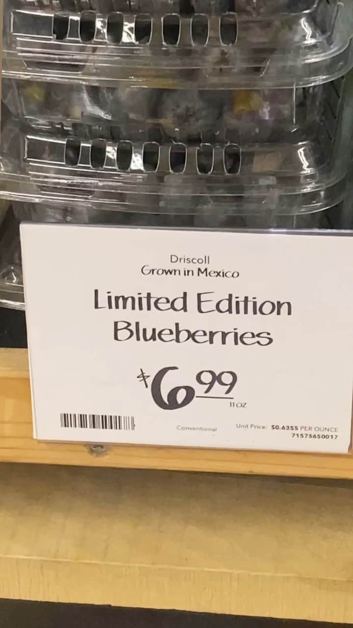 Paul Octaviousのインスタグラム：「🫐 Whole Foods... girl you are doing the MOST. I better see these on @stockx later today... #limitededition #rypebeast #wholefoods #stockx」