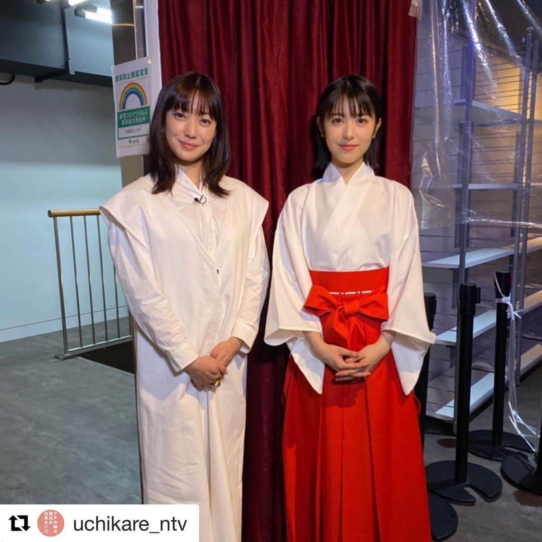 インスタグラムランキングさんのインスタグラム写真 - (インスタグラムランキングInstagram)「#浜辺美波 #菅野美穂 #Repost @uchikare_ntv with @get_repost ・・・ 💕番組出演情報💕  明日よる7:59〜#笑神様は突然に 新春2時間SPに #菅野美穂 さん #浜辺美波 さんが出演します👏 2人が秋葉原へ！ 浜辺さんの巫女さんコスプレを見て、菅野さんも㊙️コスプレを披露⁉️ ぜひご覧ください💓  #母娘揃って初のバラエティ出演🙌 #ウチカレ」1月12日 8時45分 - talentinsta1