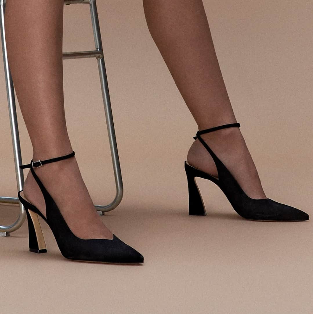 Schutzのインスタグラム：「ALWAYS A CRUSH - BLACK HEELS ❤️ #schutzprefall」