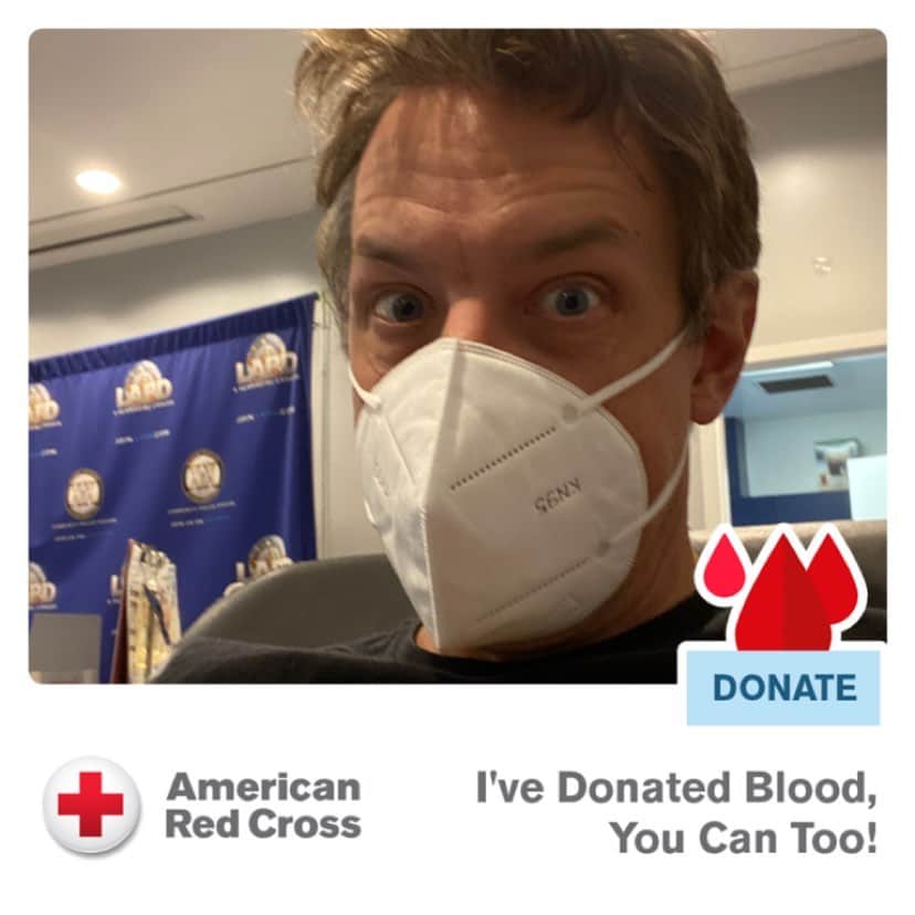 ジョン・ロス・ボウイさんのインスタグラム写真 - (ジョン・ロス・ボウイInstagram)「Your blood is needed right now. The Red Cross can help you help them. #onegative #universaldonor #powerred」1月12日 9時49分 - johnrossbowie