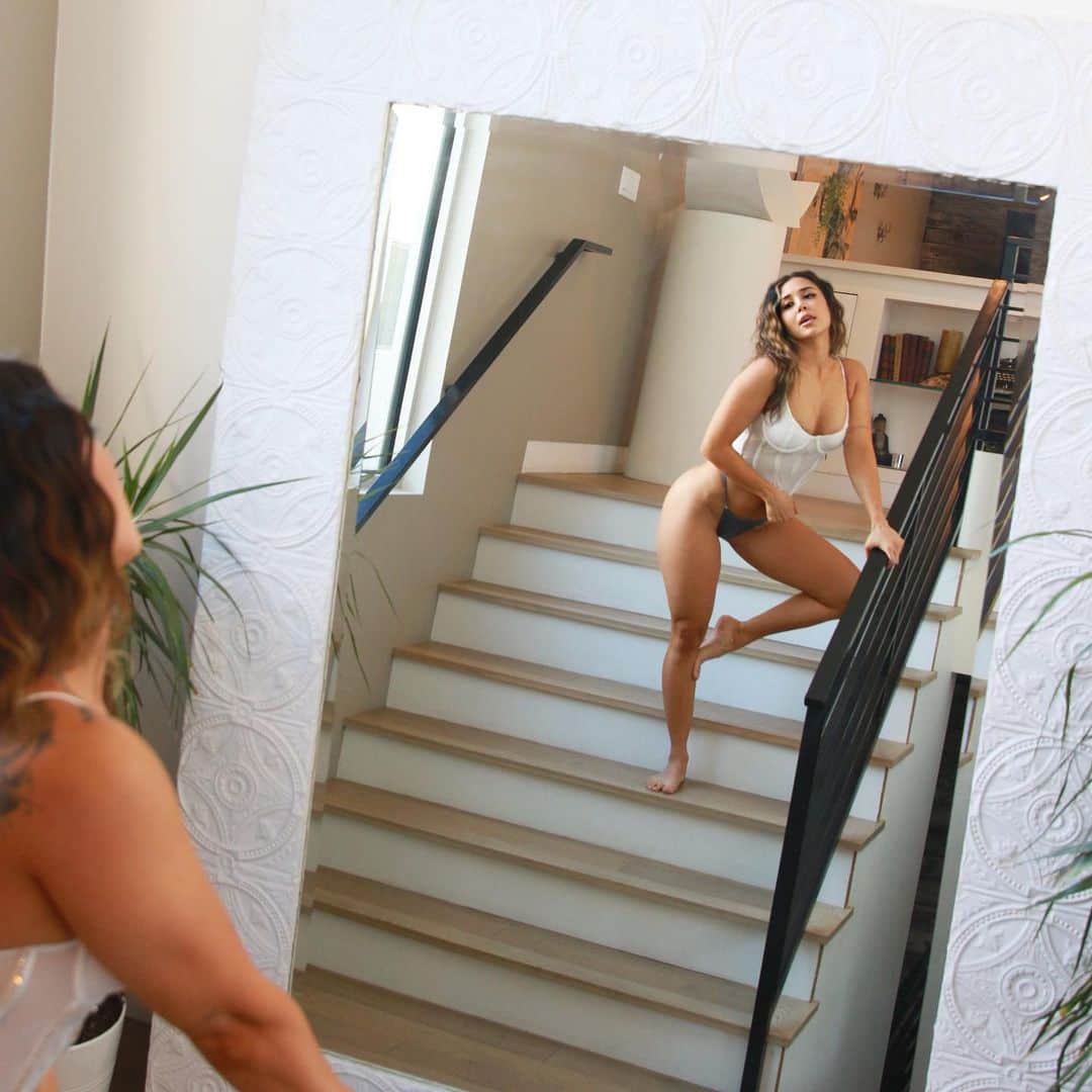 Tianna Gregoryのインスタグラム：「Feeling myself 😈」