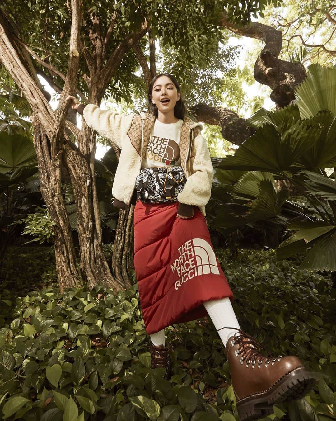 マイ・ダーウィカーのインスタグラム：「🐒🏞️🌴🌿🌳  #TheNorthFacexGucci #Gucci」