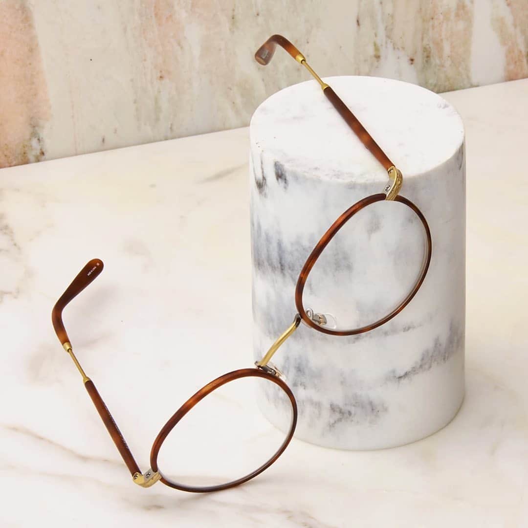 ジーエルシーオーのインスタグラム：「Go on, make a spectacle of yourselves.」