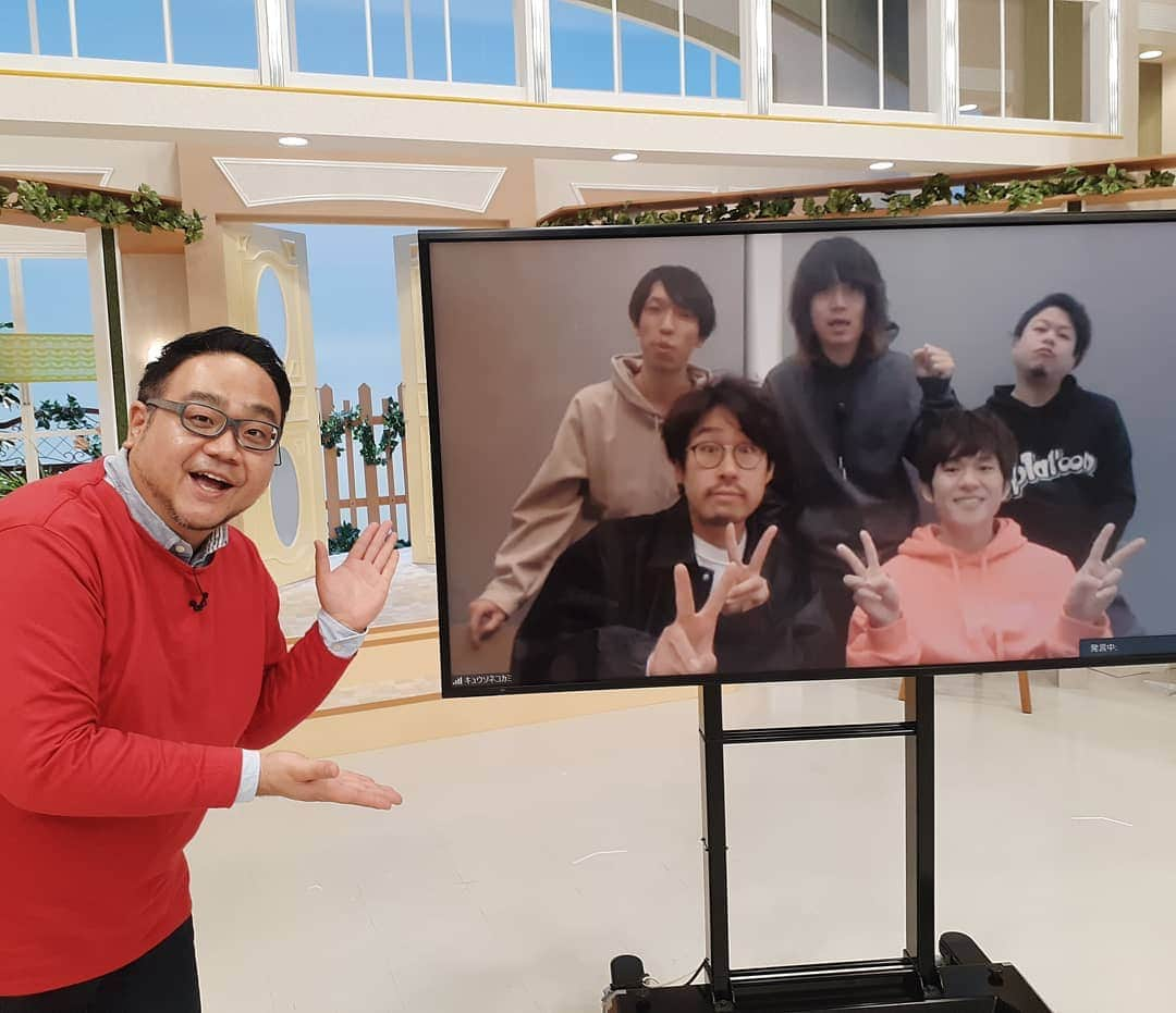 北海道テレビ「イチオシ！モーニング」さんのインスタグラム写真 - (北海道テレビ「イチオシ！モーニング」Instagram)「あすは #イチモニ とずぶずぶの 関西発５人組ロックバンド  #キュウソネコカミ の インタビューをお届けします。 あす発売するニューアルバム #モルモットラボ の話から #結成10周年 だった2020年を  振り返ってもらいました。 コロナ禍で感じたこと。 ファンを入れてライブをして 感じたこと。 激動の1年をどう過ごしていたのか？ 今回の #キュウソ も熱いです。  #ヤマサキセイヤ #ヨコタシンノスケ #オカザワカズマ #カワクボタクロウ #ソゴウタイスケ #河野真也 #ＨＴＢ #イチモニ！ＰＲソング #御目覚」1月12日 11時18分 - htb_ichimoni