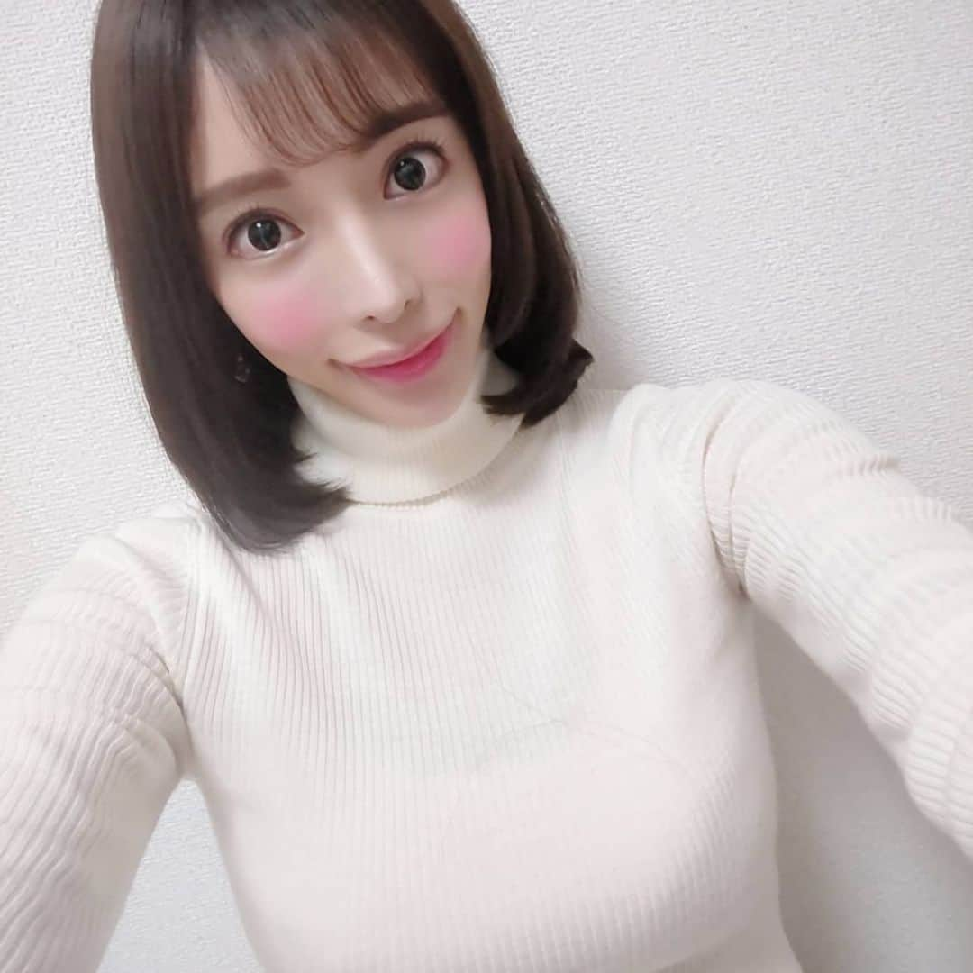 桜井彩のインスタグラム：「∗ ∗ 寒いね！☃️ ∗ 今日はお家でパター練習⛳️笑 ∗ 今月はアプローチを頑張ろう✨ #ゴルフ#ゴルフ女子#アプローチ#パター」