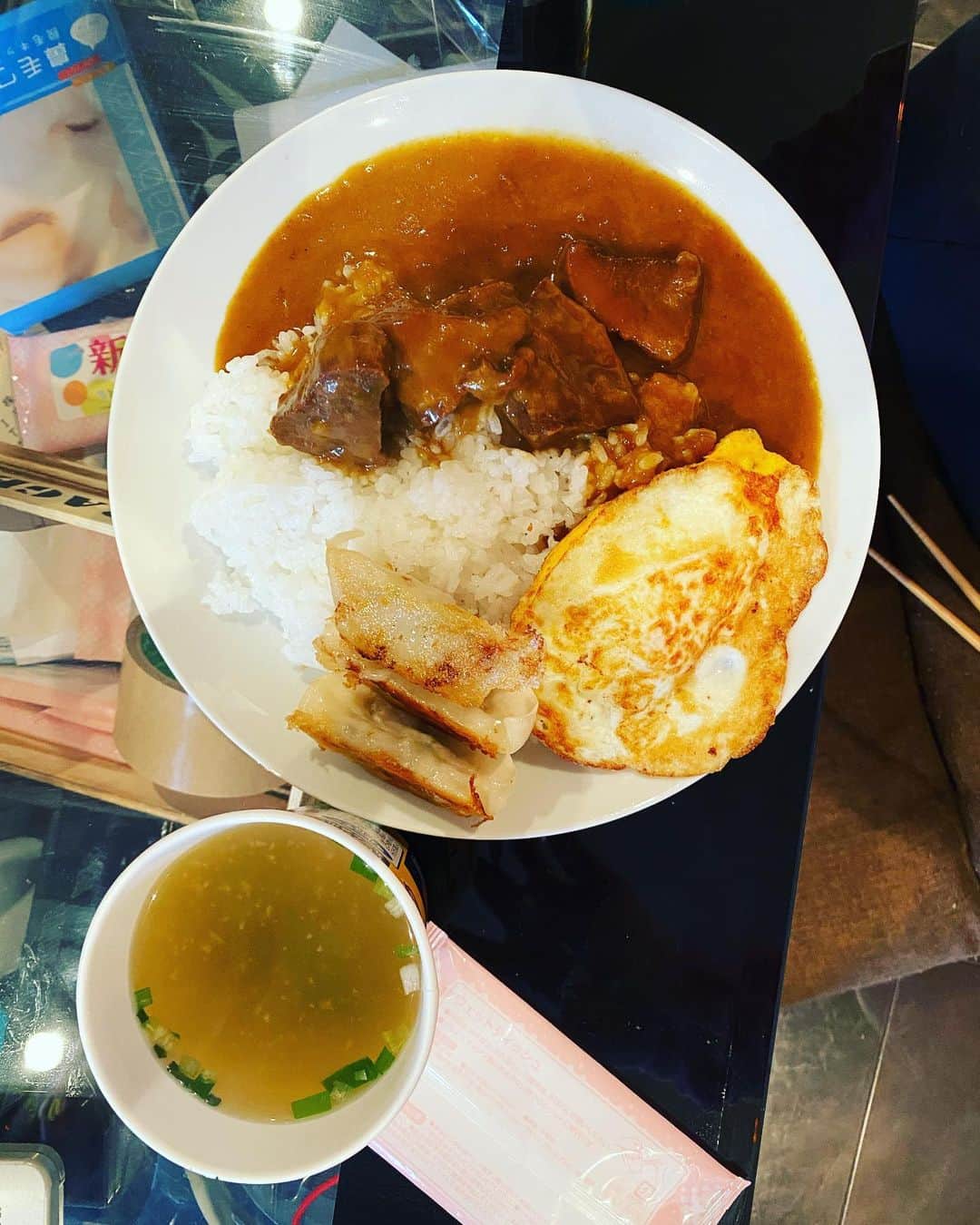初恋タローさんのインスタグラム写真 - (初恋タローInstagram)「牛タンカレー  #しじみ #みそ汁 #今後#基本自炊 #緊急事態宣言 #終わるまで」1月12日 11時32分 - hatsukoitarooooo