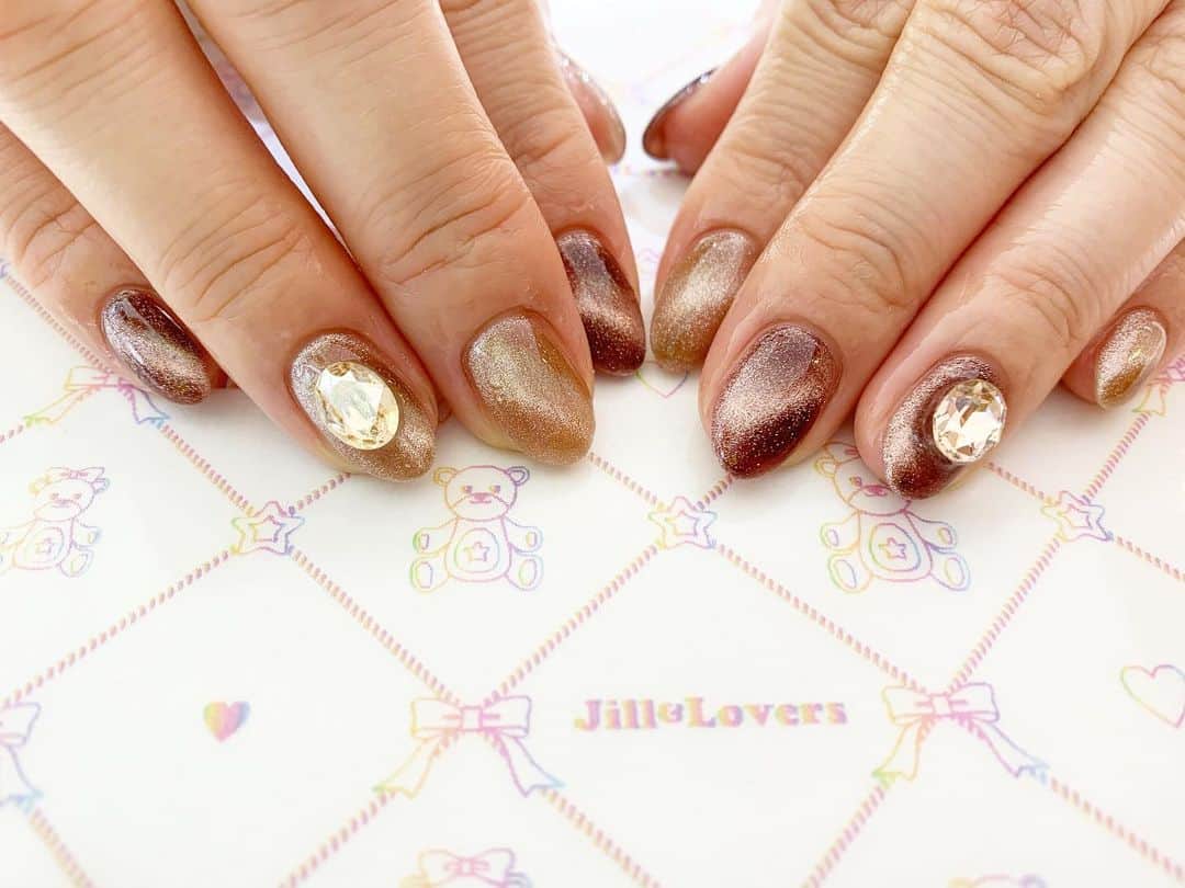 mamijinguのインスタグラム：「1粒のせはずっと人気✨  #jillandlovers #nail #nailart #paragel #gelneil#gel #ネイル #ネイルアート #me #look #love #かわいい」