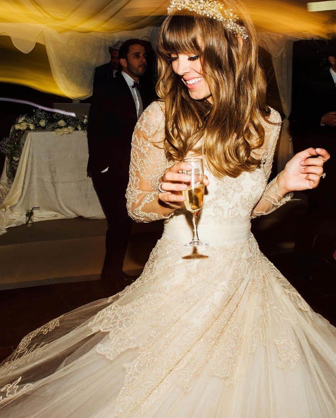 Monique Lhuillierのインスタグラム：「Dance the Night Away 💫 #moniquelhuillier #mlbride」