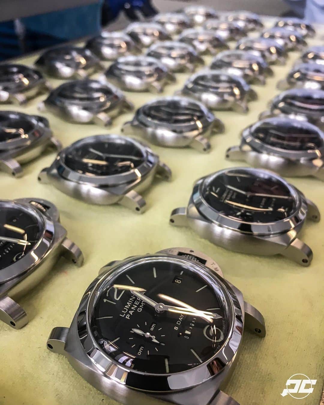 パネライのインスタグラム：「An army of #Panerai #PAM233 Luminor Marina 8 Day GMT getting ready to go out into the world. A throwback to my tour of the manufacture in Neuchâtel.   I need to take another trip back!  #paneraicentral」